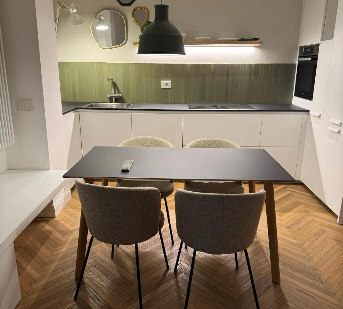 Easy Room Italy City Life Milan 0*,